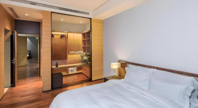 Grand Madison Qingdao Harbour-View Central（Former Qingdao Farglory Hotel） Екстериор снимка