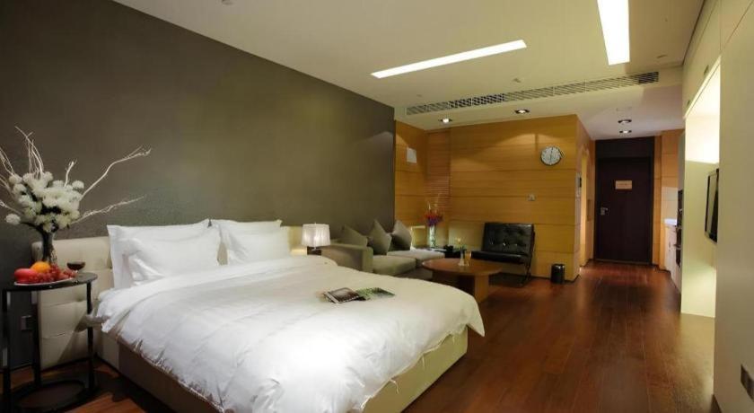 Grand Madison Qingdao Harbour-View Central（Former Qingdao Farglory Hotel） Екстериор снимка